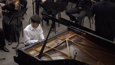 Adrian joue dans un orchestre - le prélude d adrian