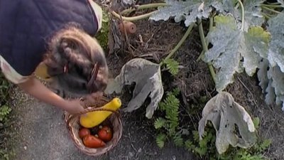 annick dans le potager - vivre en ce jardin - cover