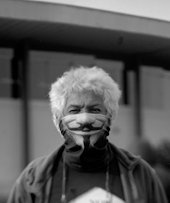 anonymous masque confinement