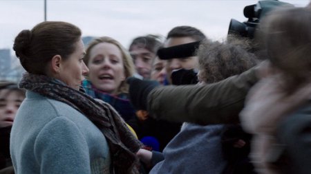 bain de foule fille de Brest