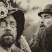 blue butter pot ©Tony Guillou