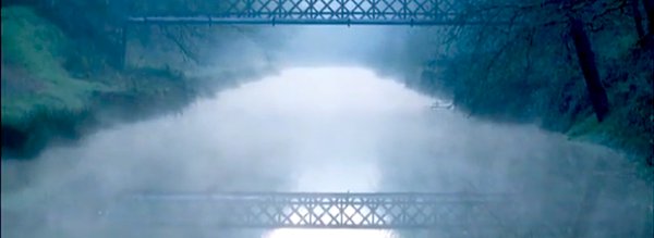 Canal de Nantes à Brest reflet pont dans la brume
