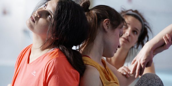 chorégraphie têtes contre têtes - danser sa peine