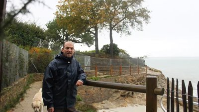 Sur le chemin côtier Vincent Esnault cover