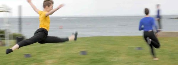 danseuse qui saute plages de danses Sanctuaire