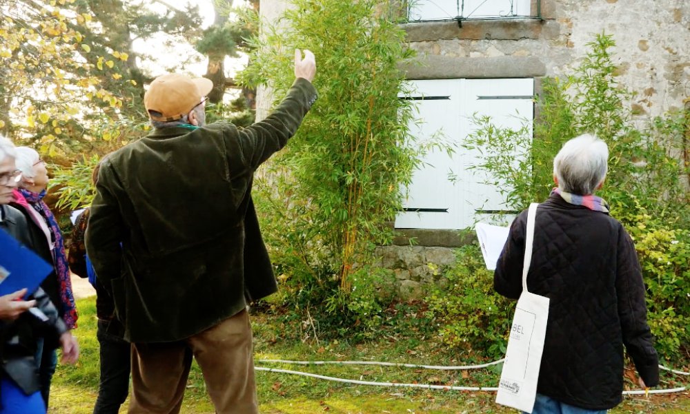 Beneloves devant le chateau - inventaire patrimoine