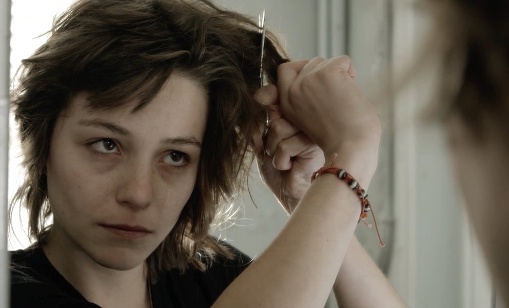 devant le miroir Audrey - Les lendemains