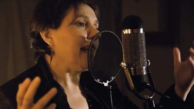 Ebrel Annie un den un tron