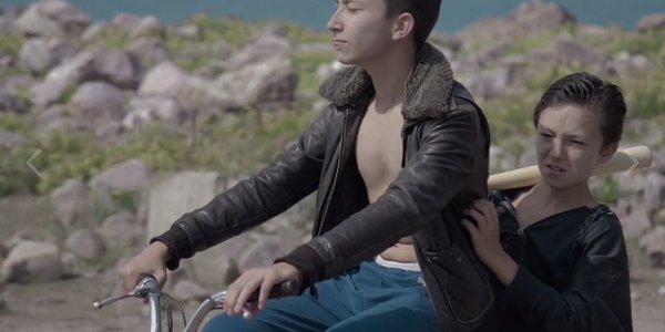 enfants sur une mobilette SBRBS Life, Shapes, Now clip