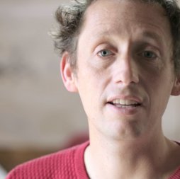 Etienne Saglio magicien