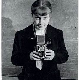 Sabine Weiss autoportrait, 1953