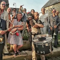 fanfare sur le parvis - la waso