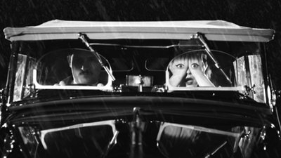 La fuite en voiture du couple voleur - au coeur des ombres