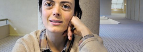 mains joues Inès Léraud