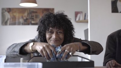 mains pleines de puzzle jerome Bosh 9000