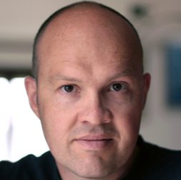 Portrait Matthieu Chatellier réalisateur Voir ce que devient l'ombre