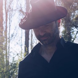 moti tei artiste chanteur