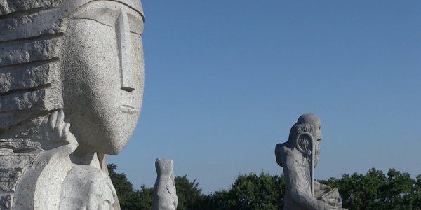 plusieurs saints de la vallée carnoet