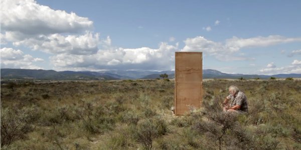 porte dans la nature et homme - Ce qu'il reste a finir