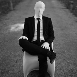 ORVILLE portrait chaise