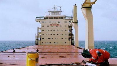 Réparations porte conteneur - Sea is my country