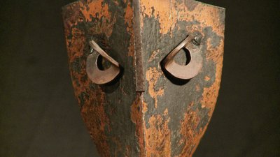 Sculpture visage fâché - Vies métalliques