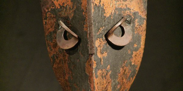 Sculpture visage fâché - Vies métalliques