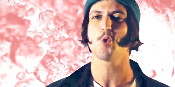 shaking room Born Idiot