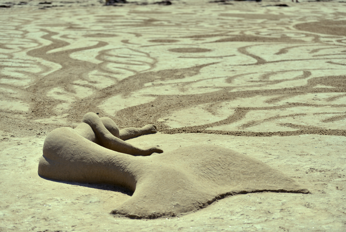 sirène sculpté sur le sable Richard Bois