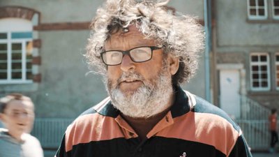 sous l'ecorce portrait jonas marpot cover