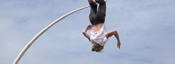 suspendu Chloe moglia