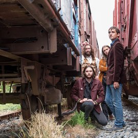 entre les trains  Smooth Motion portrait©Damien