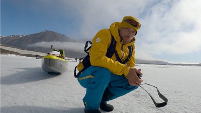 Vincent Grison et son embarcation