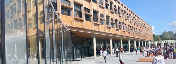 vue extérieur collège Simone Veil