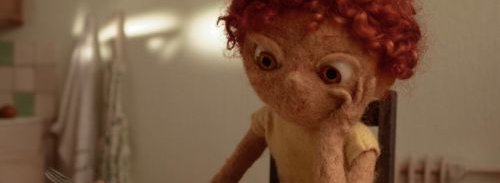 zoé pensive au diner - à la mer poussière