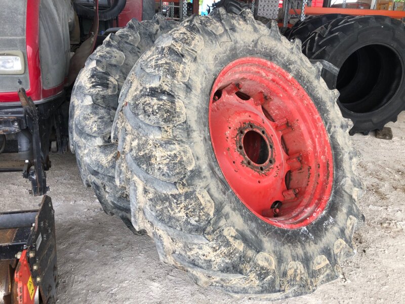 2 roues complètes pour pulvérisateur ou tracteur Fendt dimension 520/70R38