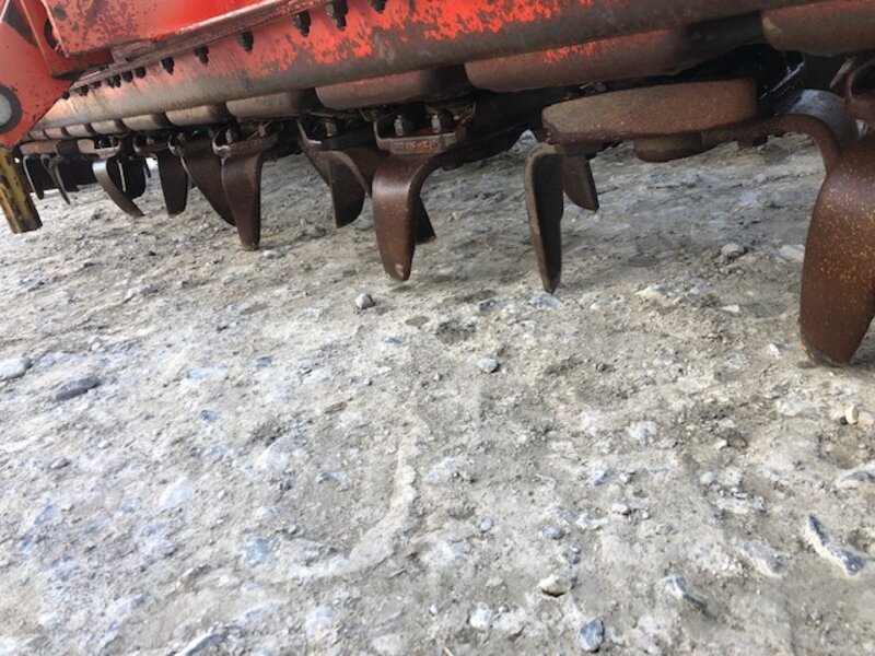 Herse rotative KUHN HR 4001 D