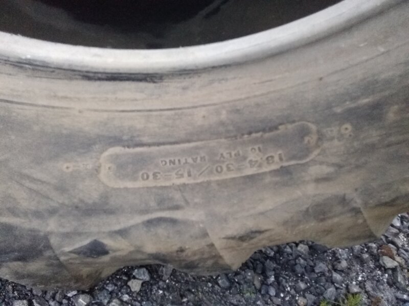 Pneu de démonte Goodyear 18.4-30 8 PR