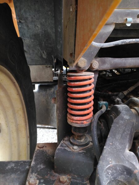 TRACTEUR RENAULT TEMIS 650Z