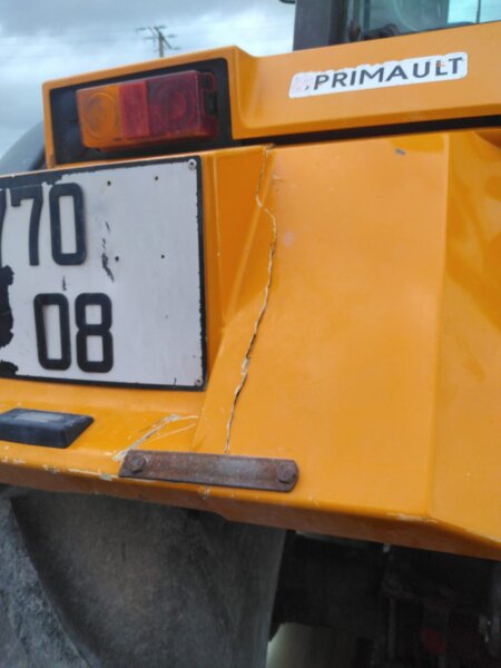 TRACTEUR RENAULT TEMIS 650Z