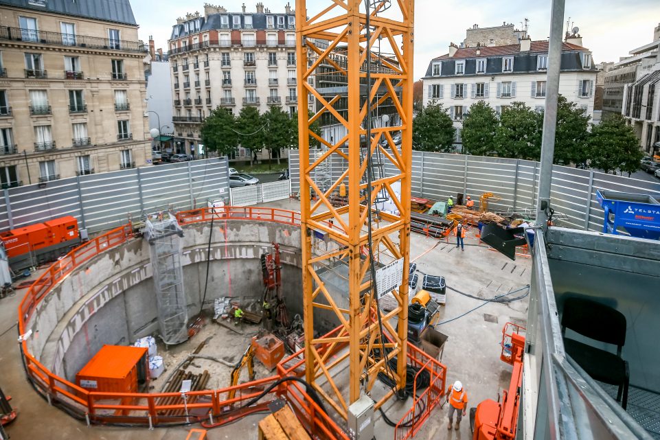 Puits de secours en cours de creusement