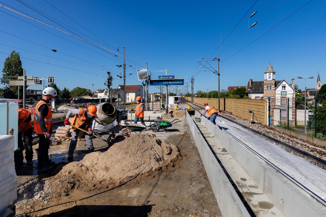 Travaux sur les quais de la gare Les Mureaux