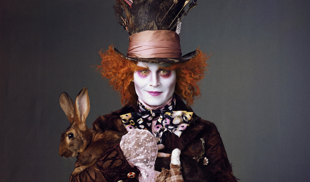 Alan Rickman Alice Au Pays Des Merveilles Alan Rickman en voix-off dans le nouveau spot d'Alice Through the