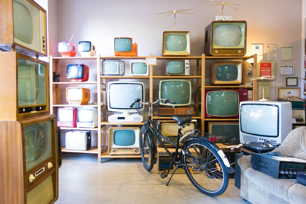 Phygital - old TV shop