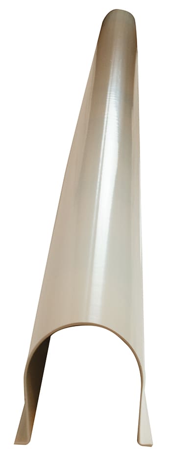 Gaine de protection des câbles de descente ou remontée aéro-souterraine et de mise à la terre. Matiè