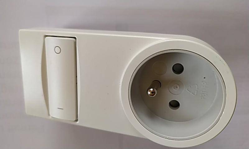 Prise télécommandée wiser radio zigbee 2,4ghz