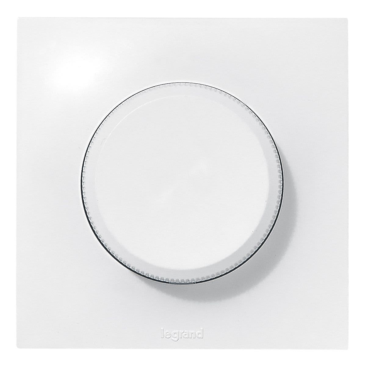 Neptune, une commande d'éclairage monobloc, de couleur blanche, prête à installer en encastré, un ap