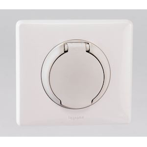 Générale d'aspiration prise celiane blanche a contact