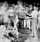 06_08_1966_lennon_protest