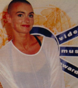 06_09_1990_mtvvideoawards_01